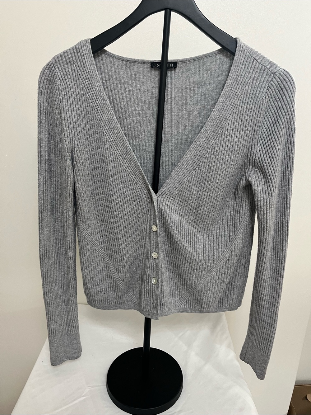 Dynamite Light Gray Ribbed Knit V-Neck Cardigan